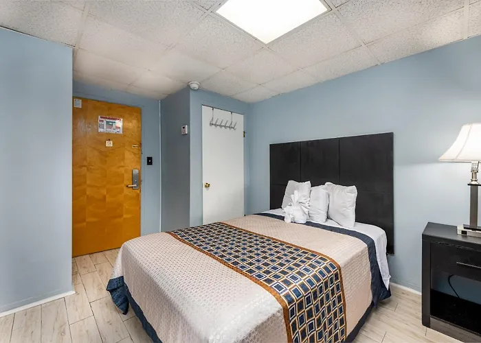 Hammock Inn & Suites North Beach Hotel